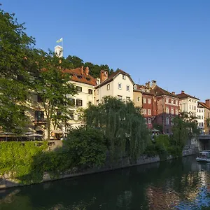 Hostel Adhoc, Ljubljana