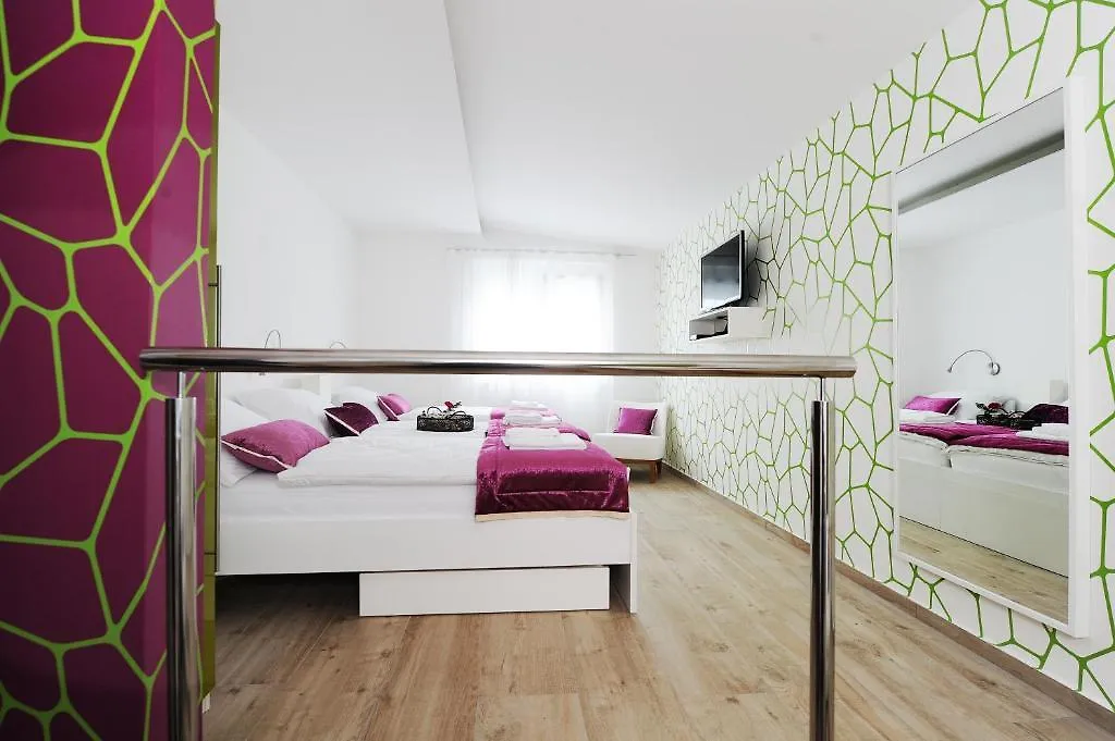 Garni Hotel Azur 3*, Ljubljana