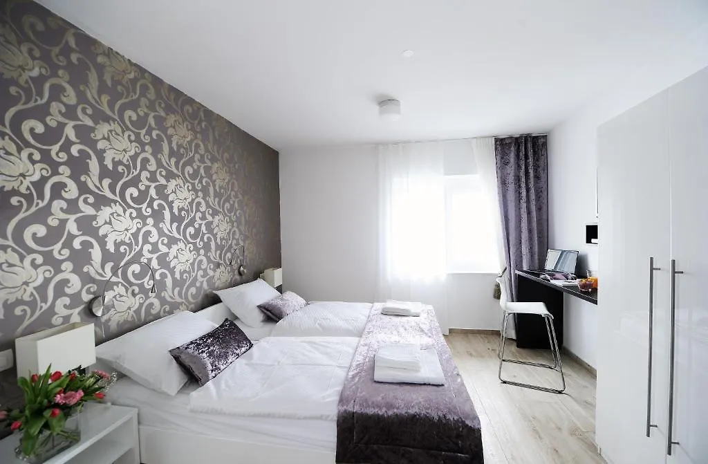 Garni Hotel Azur Lubiana